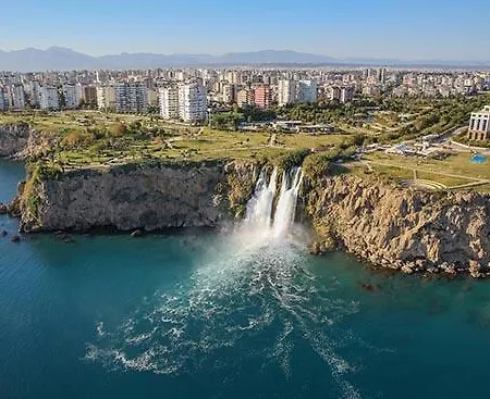 Отель Sinemis 3*