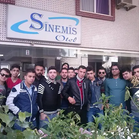 Отель Sinemis 3*